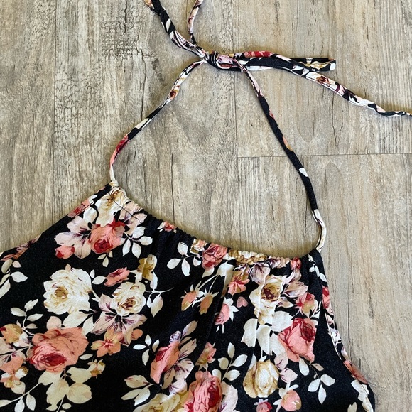 LA Hearts Halter Crop Top (Rose Print) - Picture 3 of 6